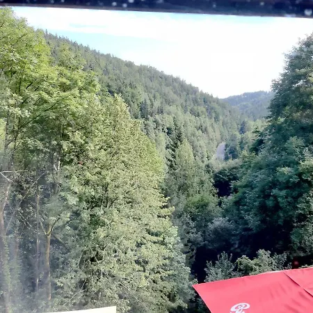 Konukevi A Restaurace Belveder Romantico, Mini-zoo, Free Parking Jáchymov