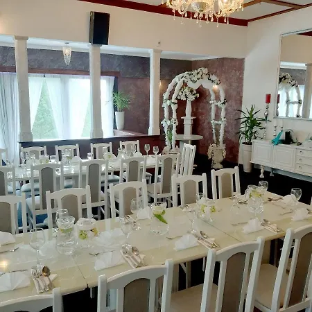 A Restaurace Belveder Romantico, Mini-zoo, Free Parking 3* Jachymov
