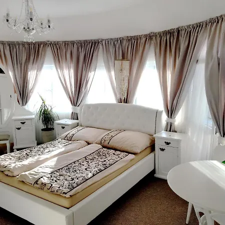A Restaurace Belveder Romantico, Mini-zoo, Free Parking 3*