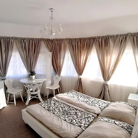 Belveder Romantico, Mini-zoo, Free Parking 3* Яхимов