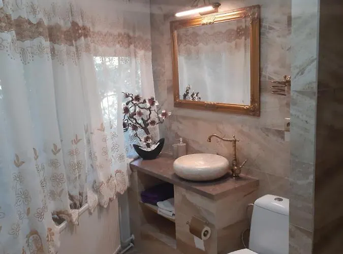 A Restaurace Belveder Romantico, Mini-zoo, Free Parking Яхимов