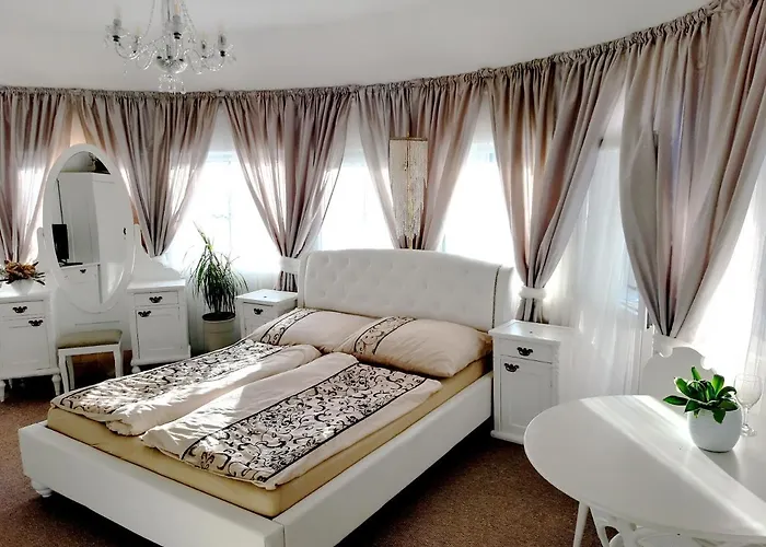 A Restaurace Belveder Romantico, Mini-zoo, Free Parking 3*